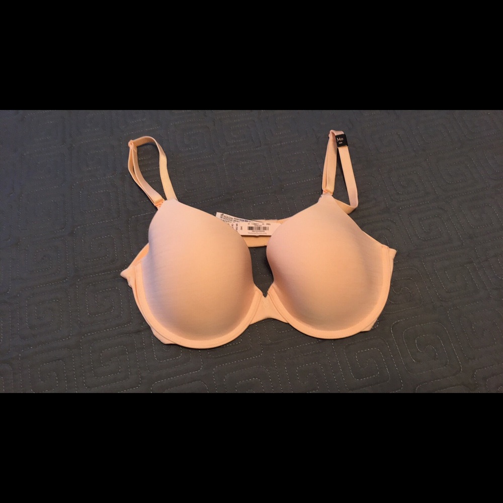 VS 34D NWT